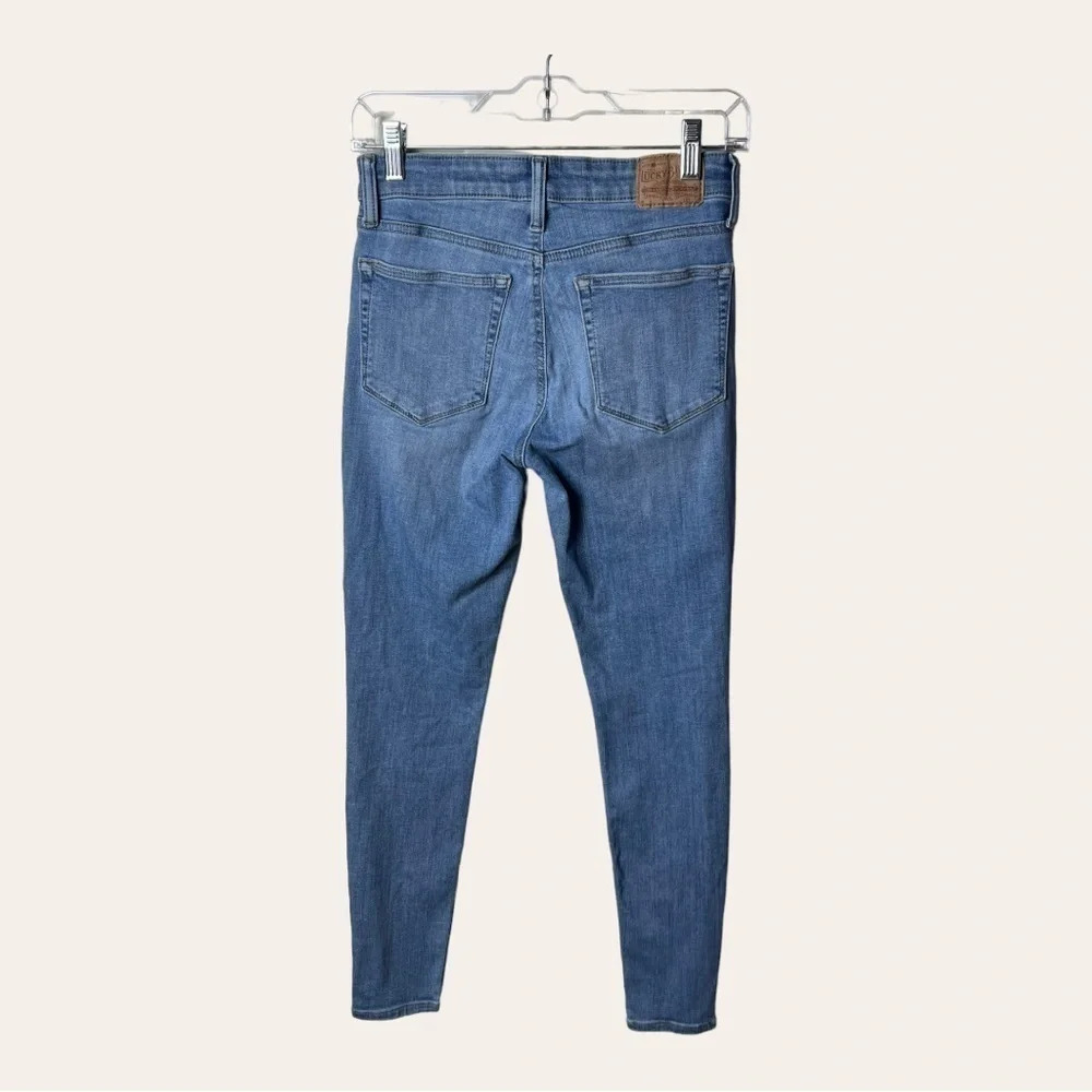 0400W. LUCKY BRAND DENIM JEANS SIZE 2/26 MEDIUM WASH IN‎ COLOR SKINNY STYLE - Picture 10 of 14